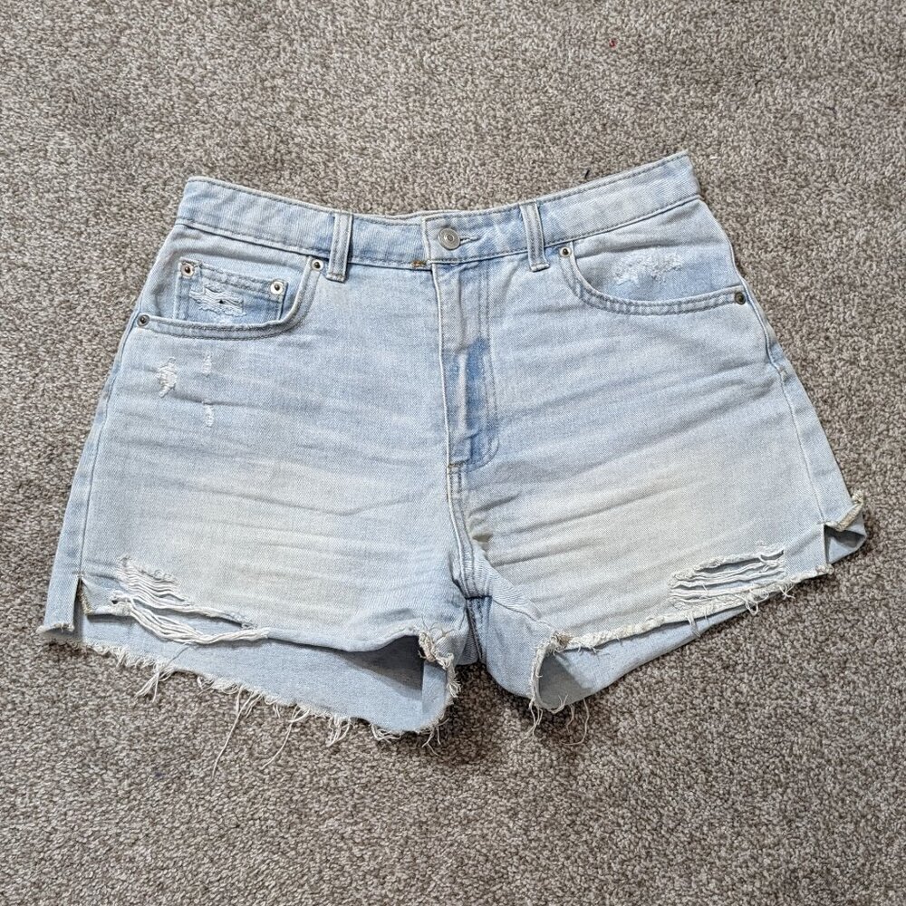 NO BOUDARIES Blue Denim High Rise, Distressed Cut-Off Jean Shorts; Size 9